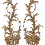 A PAIR OF GEORGE III GILTWOOD TWO-LIGHT WALL-LIGHTS - photo 3