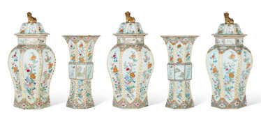 A LARGE CHINESE EXPORT PORCELAIN FAMILLE ROSE FIVE-PIECE GARNITURE