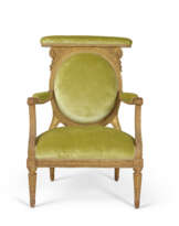 FAUTEUIL VOYEUSE D'EPOQUE LOUIS XVI