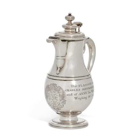 A GEORGE I SILVER BEER JUG - Foto 1