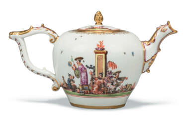 A MEISSEN PORCELAIN BULLET-SHAPED TEAPOT AND COVER