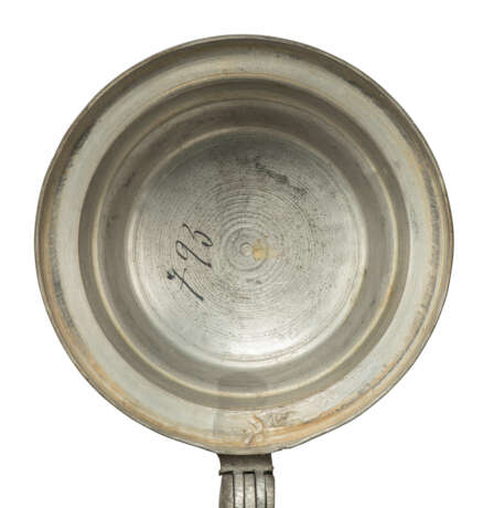 A PEWTER-MOUNTED CONTINENTAL FAYENCE DATED BIRNKRUG AND COVER - photo 7