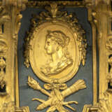 A MATCHED PAIR OF LOUIS XIV ORMOLU-MOUNTED AND BLUE STAINED HORN 'CONSOLES D'APPLIQUE' WALL BRACKETS - photo 4