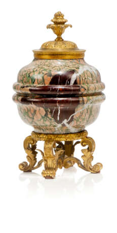 A PAIR OF FRENCH ORMOLU-MOUNTED BRULE PARFUMS - фото 3
