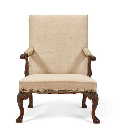 A GEORGE II WALNUT LIBRARY ARMCHAIR - photo 3