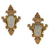 A PAIR OF ITALIAN GILTWOOD, MOTHER OF PEARL AND EBONISED MIRRORS - фото 1