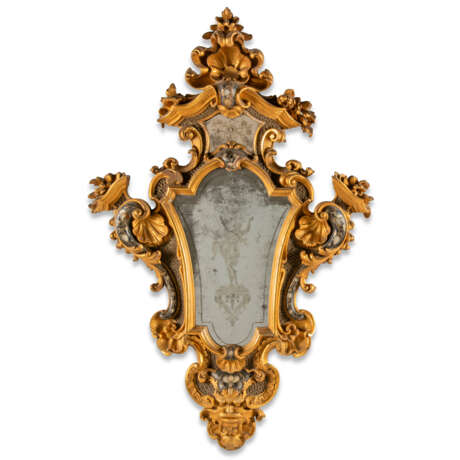A PAIR OF ITALIAN GILTWOOD, MOTHER OF PEARL AND EBONISED MIRRORS - Foto 2