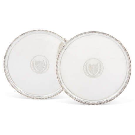 A PAIR OF GEORGE III SILVER SALVERS - фото 1