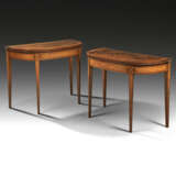 A PAIR OF GEORGE III PADOUK, FIDDLEBACK MAPLE AND BIRDS EYE MAPLE D-SHAPED CARD TABLES - Foto 1