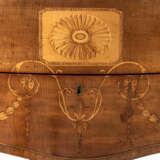 A GEORGE III HAREWOOD, PADOUK, SYCAMORE AND MARQUETRY COMMODE - фото 4