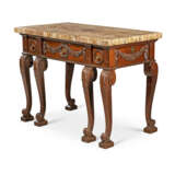  A GEORGE II MAHOGANY SIDE TABLE - photo 2