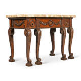  A GEORGE II MAHOGANY SIDE TABLE - Foto 3