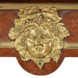 A FRENCH ORMOLU-MOUNTED TULIPWOOD AND PARQUETRY BUREAU PLAT - photo 2