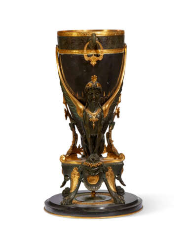 A FRENCH BLACK MARBLE, PATINATED AND GILT-BRONZE VASE - photo 5
