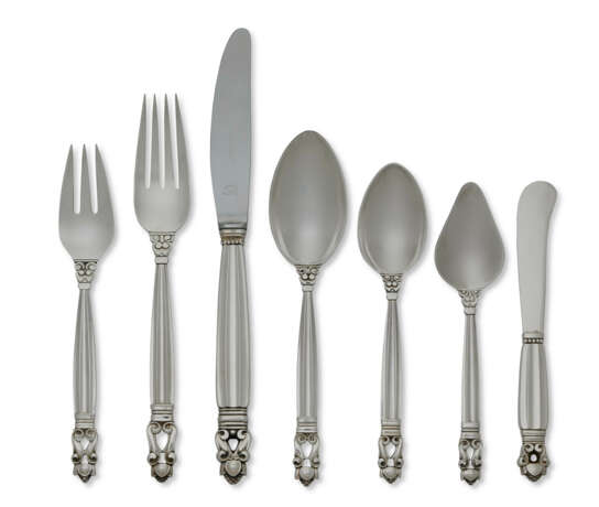 A DANISH SILVER FLATWARE SERVICE - Foto 1