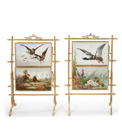 A PAIR OF GILT-METAL MOUNTED FRENCH PORCELAIN FIRESCREEN TABLES - фото 2