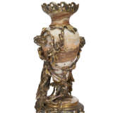 A FRENCH POLYCHROME PATINATED-BRONZE MOUNTED ALGERIAN ONYX VASE - фото 3