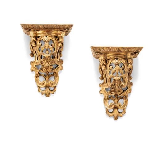 A PAIR OF REGENCE GILTWOOD WALL BRACKETS - photo 1