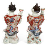 A PAIR OF JAPANESE EXPORT PORCELAIN BOYS - photo 6