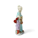 A CHINESE EXPORT PORCELAIN FAMILLE ROSE FIGURE GROUP - Foto 4