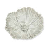 A SET OF SIXTEEN ITALIAN SHELL, LEAF AND FLOWER DISHES - photo 3