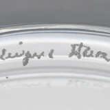 A LALIQUE GLASS 'HONFLEUR' PATTERN COMPOSITE PART TABLE-SERVICE - фото 3
