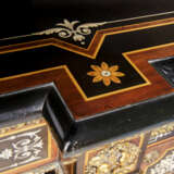 A VICTORIAN ORMOLU-MOUNTED, IVORY INLAID, AMARANTH, EBONY AND SYCAMORE SIDE CABINET - фото 5