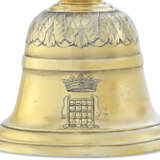 A GEORGE II SILVER-GILT TABLE BELL FROM THE BEAUFORT TOILET SERVICE - фото 2