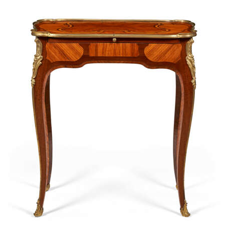 A LOUIS XV ORMOLU-MOUNTED TULIPWOOD AND AMARANTH TABLE A ECRIRE - photo 1