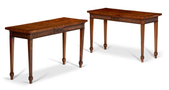 A PAIR OF GEORGE III MAHOGANY SIDE TABLES - photo 1