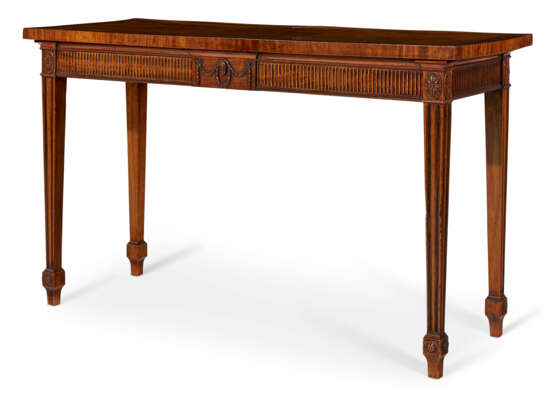 A PAIR OF GEORGE III MAHOGANY SIDE TABLES - photo 3