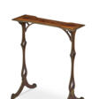 A GEORGE III BRASS-MOUNTED BURR YEW WOOD AND MAHOGANY OCCASIONAL TABLE - Auktionsarchiv