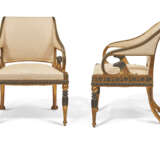A PAIR OF SWEDISH PARCEL-GILT AND PARCEL-BRONZED ARMCHAIRS - Foto 2