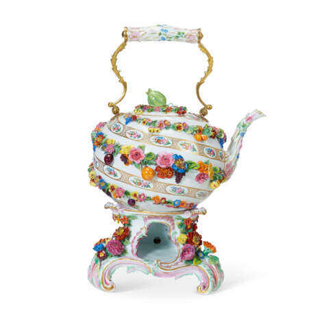 A MEISSEN PORCELAIN FLOWER-ENCRUSTED TEA KETTLE, COVER AND STAND - photo 2