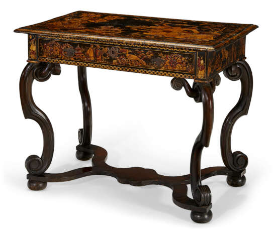 A GERMAN GILT AND JAPANNED CENTER TABLE - photo 2