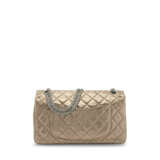 A METALLIC CHAMPAGNE AGED LAMBSKIN LEATHER 2.55 REISSUE 226 DOUBLE FLAP WITH SILVER HARDWARE - photo 3