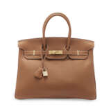 A GOLD TOGO LEATHER BIRKIN 35 WITH GOLD HARDWARE - фото 1