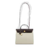 A BÉTON TOILE & ROUGE SELLIER VACHE HUNTER LEATHER HERBAG ZIP 31 WITH GOLD HARDWARE - Foto 1