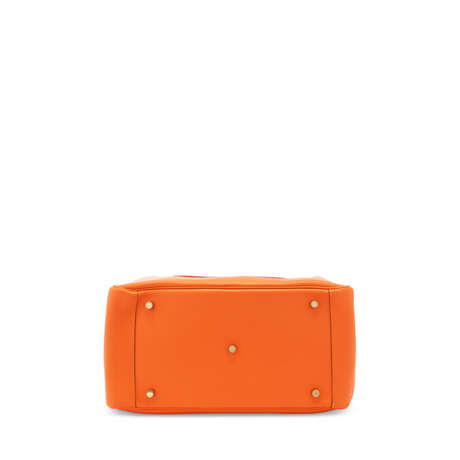 AN ORANGE H EVERGRAIN LEATHER LINDY 34 WITH GOLD HARDWARE - photo 4