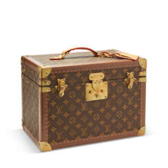 A CLASSIC MONOGRAM CANVAS & LEATHER BEAUTY CASE WITH BRASS HARDWARE