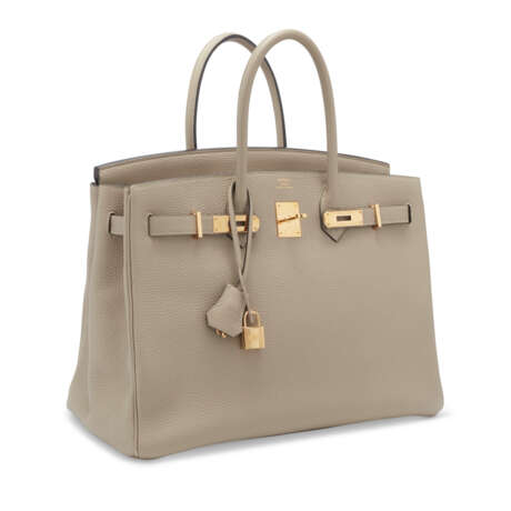 A TAUPE CLÉMENCE LEATHER BIRKIN 35 WITH GOLD HARDWARE - Foto 2