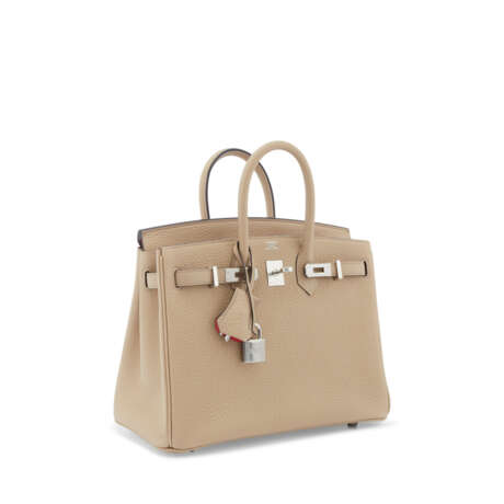 A LIMITED EDITION TRENCH & BOUGAINVILLIER TOGO LEATHER VERSO BIRKIN 25 WITH PALLADIUM HARDWARE - Foto 2