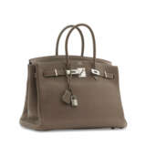 AN ÉTOUPE CLÉMENCE LEATHER BIRKIN 35 WITH PALLADIUM HARDWARE - фото 2