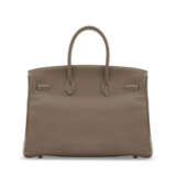 AN ÉTOUPE CLÉMENCE LEATHER BIRKIN 35 WITH PALLADIUM HARDWARE - фото 3