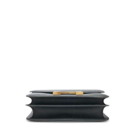 A LIMITED EDITION BLACK SOMBRERO LEATHER CARTABLE CONSTANCE 29 WITH GOLD HARDWARE - фото 4