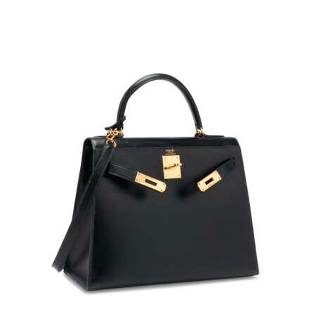 A BLACK CALFBOX LEATHER SELLIER KELLY 28 WITH GOLD HARDWARE - фото 2