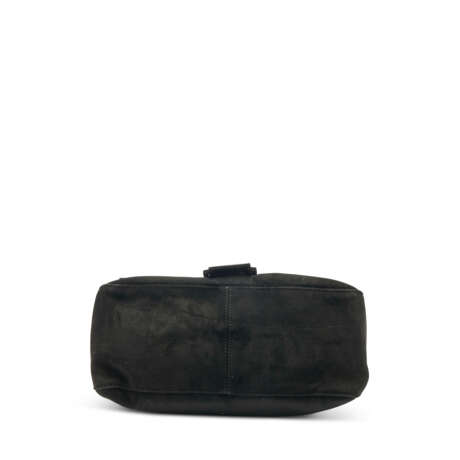 A BLACK SUEDE LEATHER MAMMA BAGUETTE WITH RUTHENIUM HARDWARE - photo 4