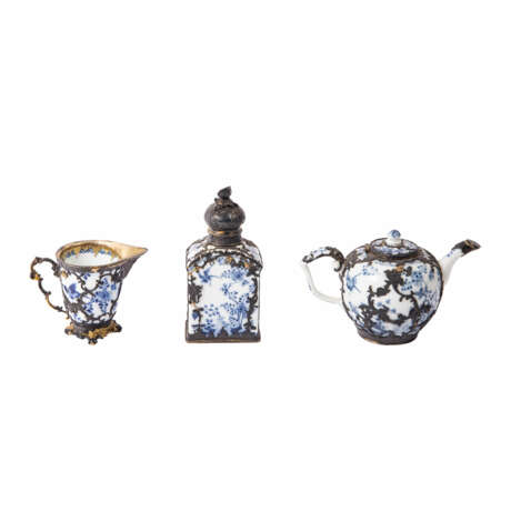 MEISSEN 6 rare drinking and service pieces 'blue painting' with silver mounts, 2nd half 18th c. - photo 4