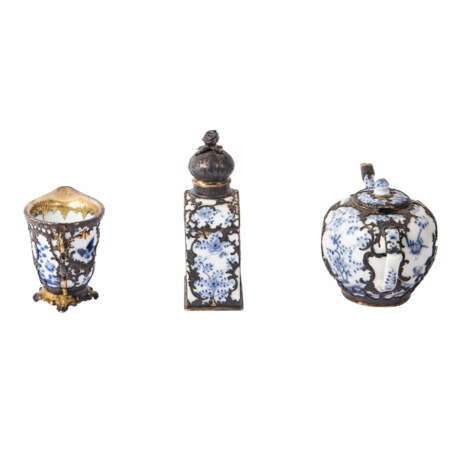 MEISSEN 6 rare drinking and service pieces 'blue painting' with silver mounts, 2nd half 18th c. - Foto 5