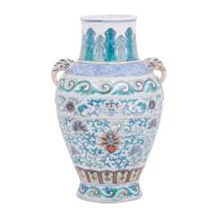 Famille rose vase. CHINA, 19th century.